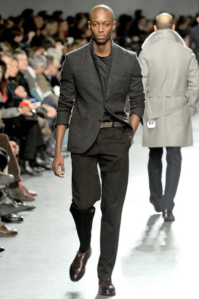 Look 12